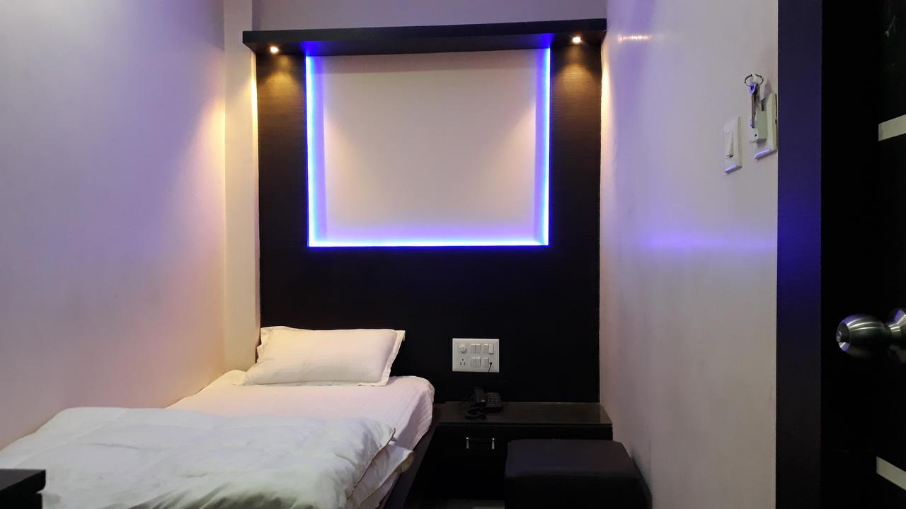 Hôtel Raj Residency & Banquet à Patna  Extérieur photo